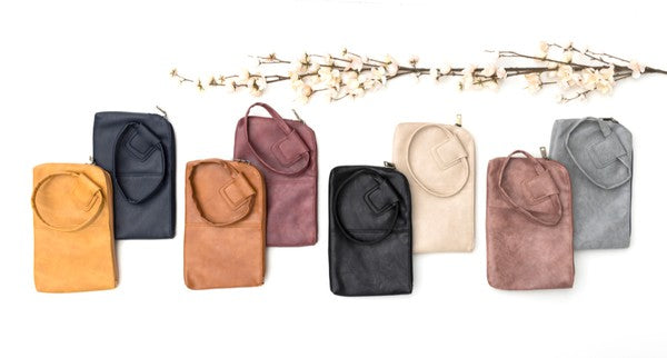 WRISTLET MINI CLUTCH