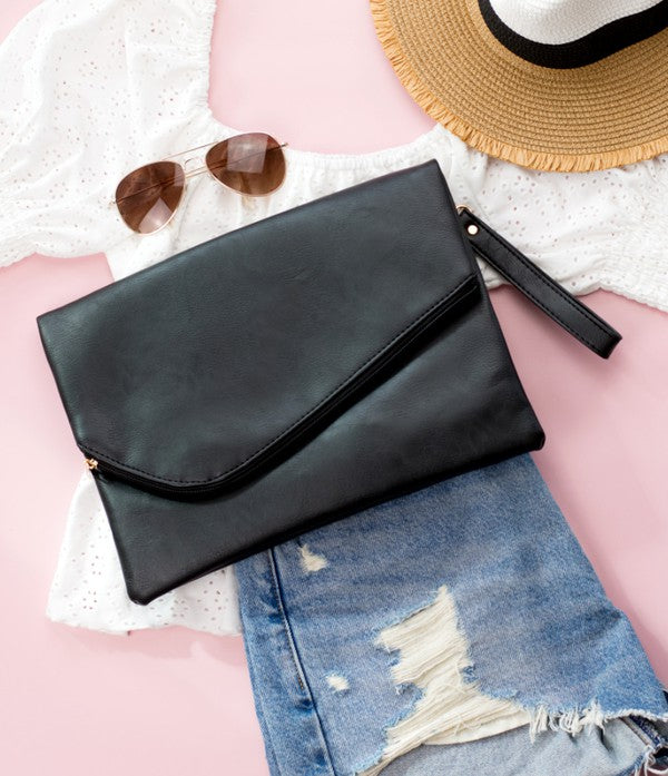VEGAN LEATHER ENVELOPE CLUTCH