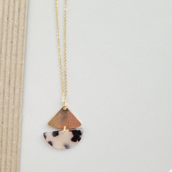 AVA BLONDE TORTOISE NECKLACE