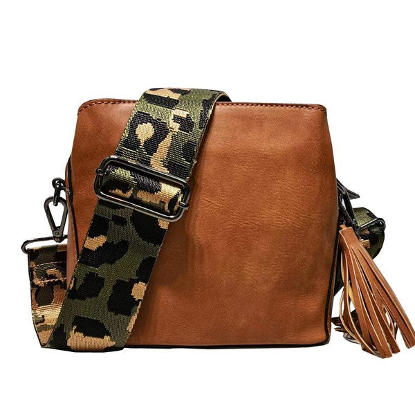 VEGAN LEATHER CROSSBODY BAG