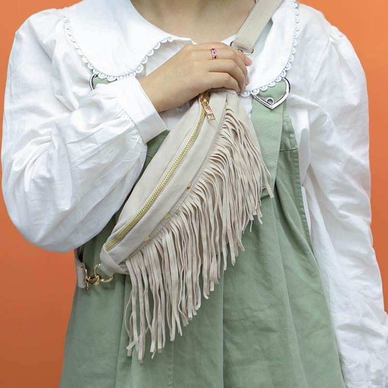 BLACK FRINGE FANNY