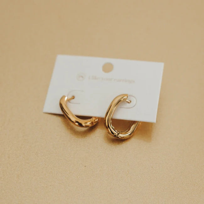 PRETTY SIMPLE FLIRTY FANTASY OVAL HOOP EARRINGS *WATERPROOF*