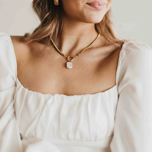 PRETTY SIMPLE MOTHER OF PEARL NECKLACE *WATERPROOF*