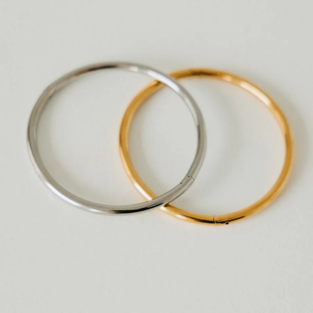 TIMELESS & CHIC BANGLE BRACELET *WATERPROOF*