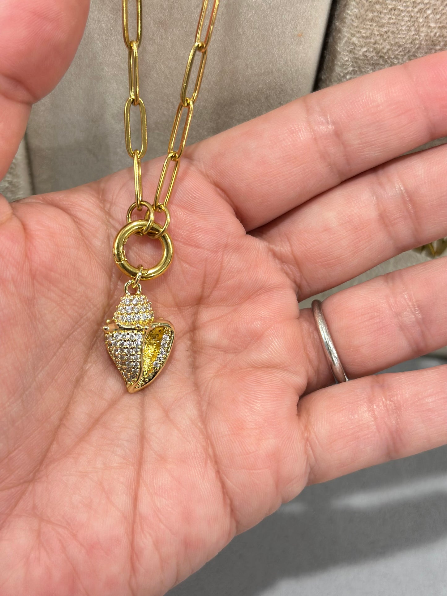 KW CZ CONCH SHELL PAPERCLIP CHARM KEEPER NECKLACE 18K PVD *WATERPROOF*