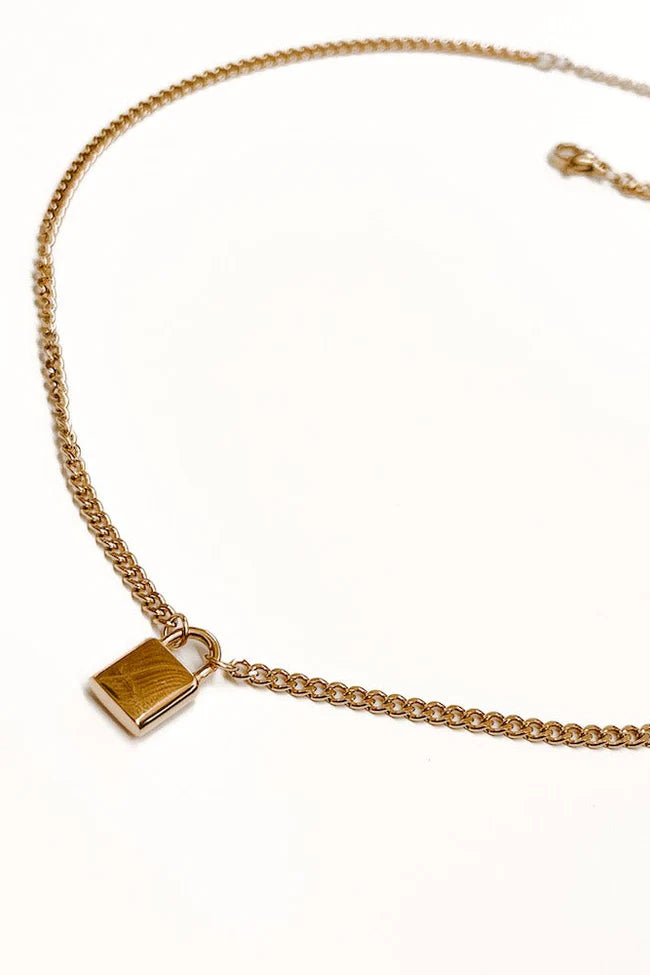 KEY TO MY HEART PENDANT NECKLACE  *WATERPROOF*