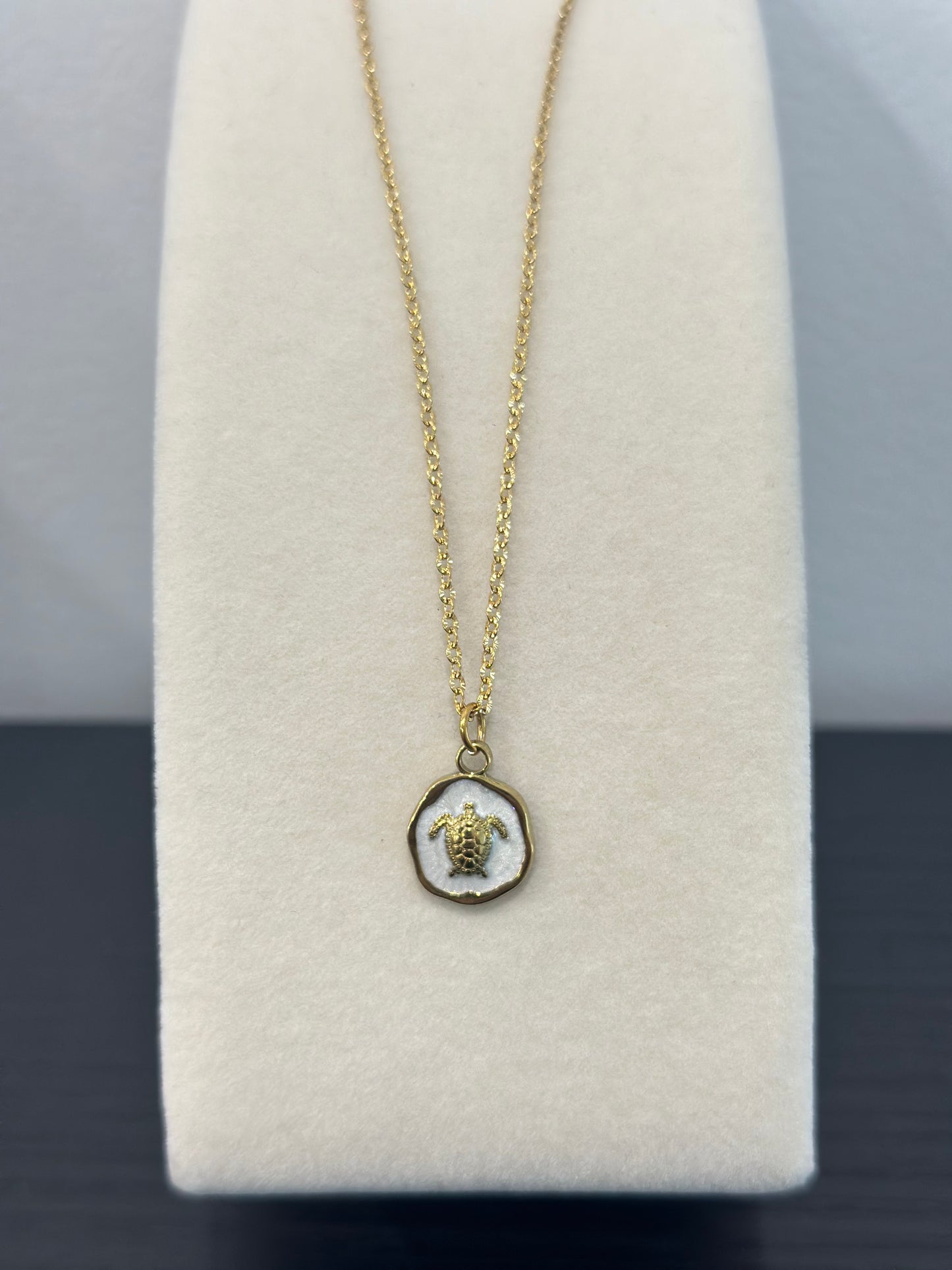 MOTHER OF PEARL TURTLE CHARM NECKLACE 18K PVD *WATERPROOF*