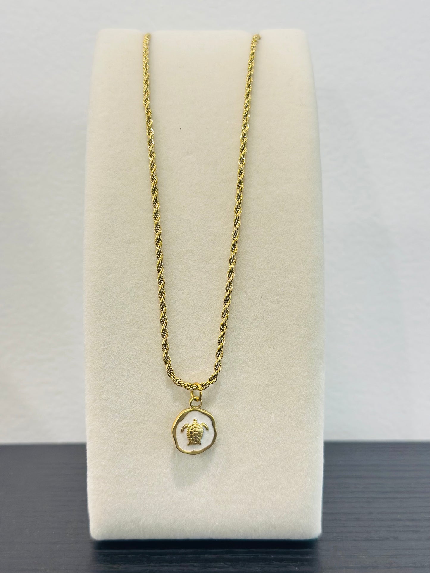 MOTHER OF PEARL TURTLE CHARM NECKLACE 18K PVD *WATERPROOF*