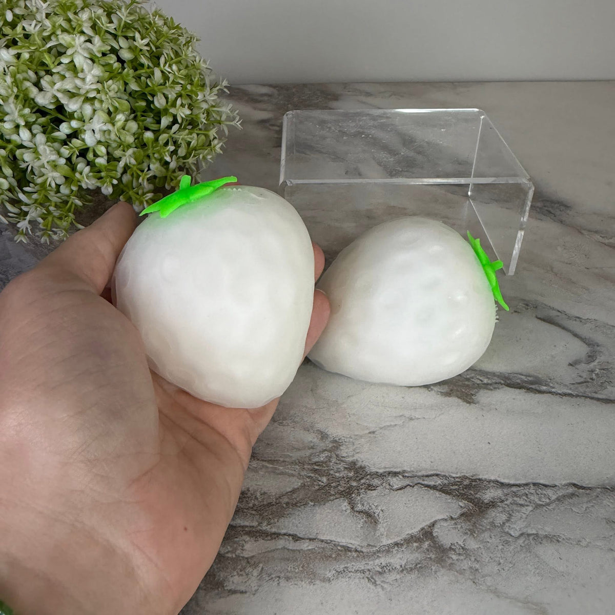 Squishy Toy -Sunlight Color Changing Strawberry