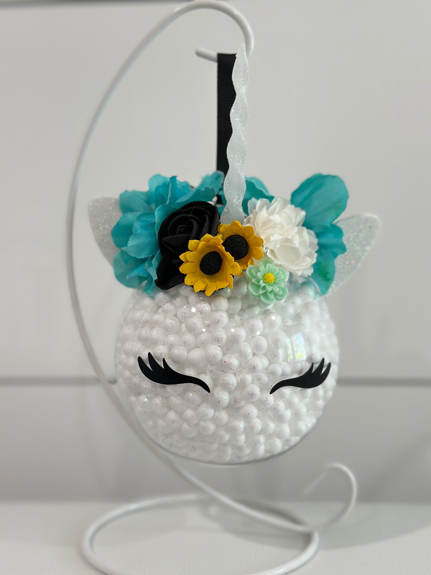 HANDMADE UNICORNS WITH STAND